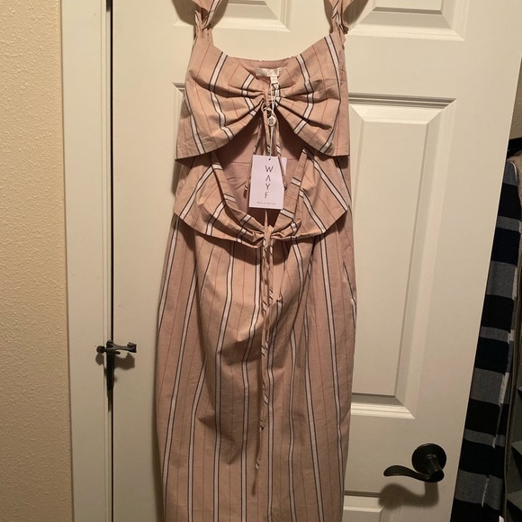 Dress - Picture 3 of 4